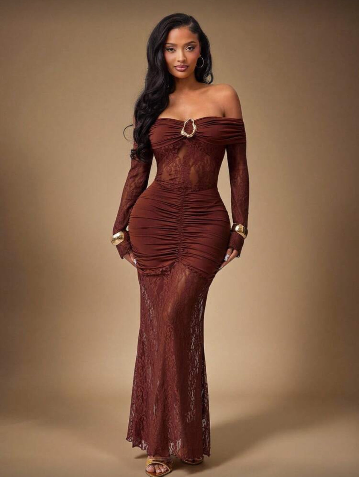 Robe de soirée en dentelle