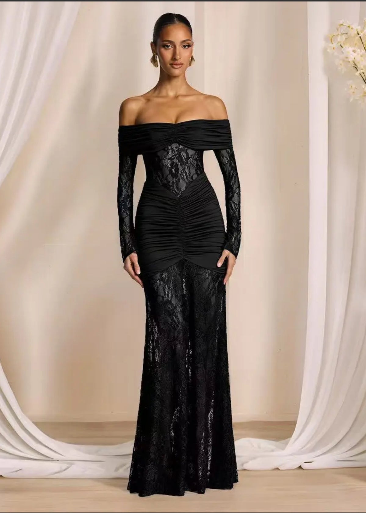 Robe de soirée en dentelle