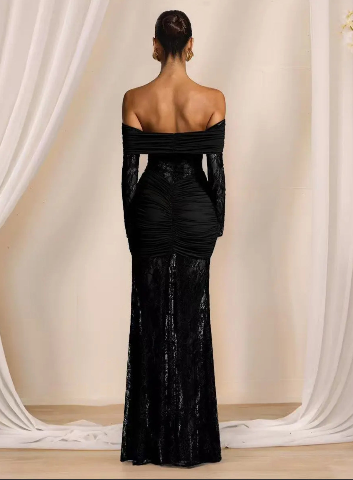 Robe de soirée en dentelle